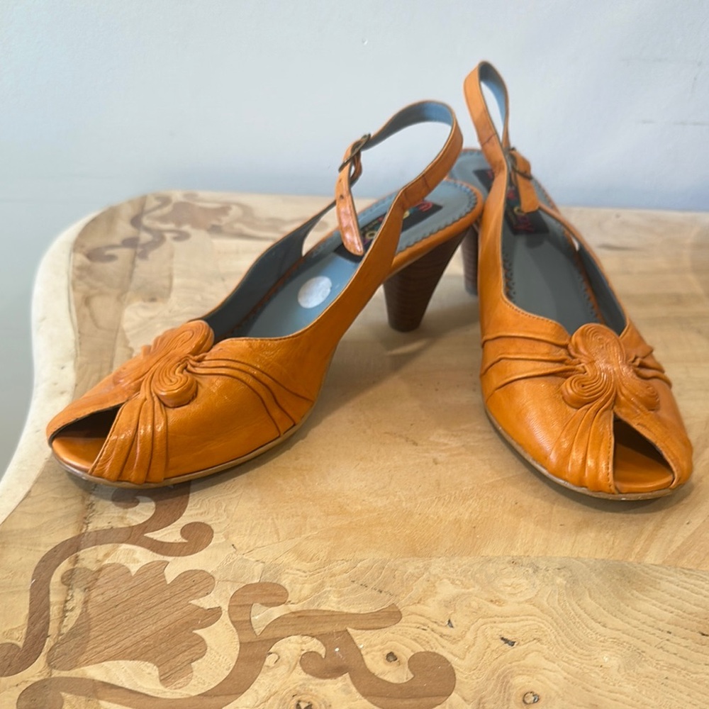 Vintage Slingback sandal Heels